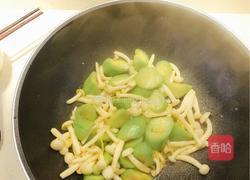 丝瓜菌菇鸡蛋汤的做法图解4