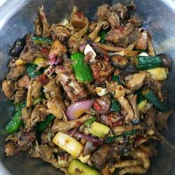 干锅排骨汇凤爪的做法[图]