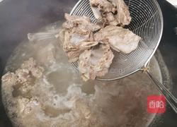 白萝卜炖羊排的做法图解2