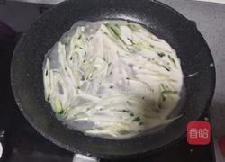 黄瓜鸡蛋饼的做法图解8