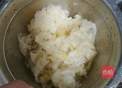 桃胶银耳小米粥的做法图解4