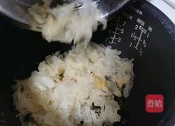 桃胶银耳小米粥的做法图解6
