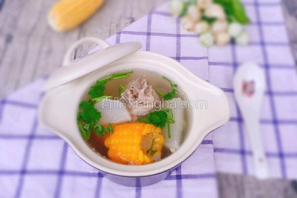 白萝卜玉米排骨汤