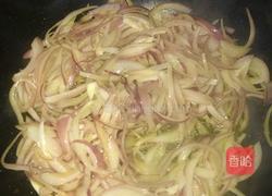 洋葱木耳炒鸡蛋的做法图解2
