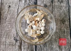 莲子百合小米粥的做法图解3