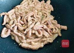 多做一步,牛柳又滑又嫩,味美多汁的青椒牛柳的做法图解5