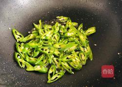 多做一步,牛柳又滑又嫩,味美多汁的青椒牛柳的做法图解6