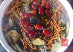 虫草茶树菇板栗煲乌鸡的做法图解5