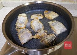 酸甜带鱼的做法图解7