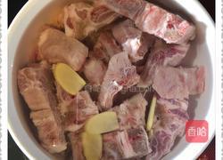 滋养山药胡萝卜排骨汤的做法图解3