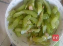 西芹炒虾仁的做法图解6
