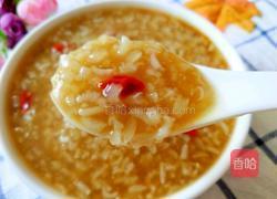 红糖枸杞糯米粥的做法图解2