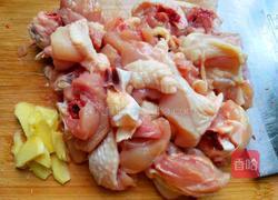 板栗烧鸡块的做法图解4