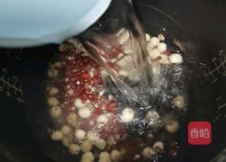 红豆薏米莲子汤的做法图解7