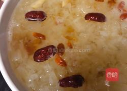 美容养颜《桃胶皂角米雪燕百合莲子银耳羹》的做法图解6