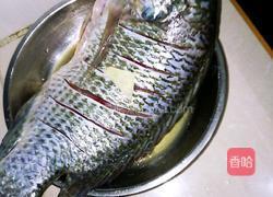 福寿鱼爱上嫩豆腐的做法图解1