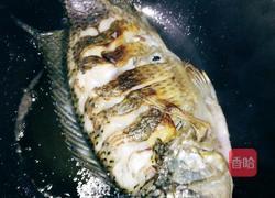 福寿鱼爱上嫩豆腐的做法图解5