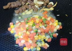 牛肉丁玉米粒蛋炒饭的做法图解9