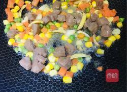 牛肉丁玉米粒蛋炒饭的做法图解10