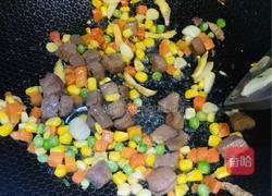 牛肉丁玉米粒蛋炒饭的做法图解11