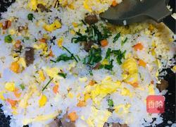 牛肉丁玉米粒蛋炒饭的做法图解14