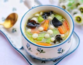 絲瓜木耳菌菇湯