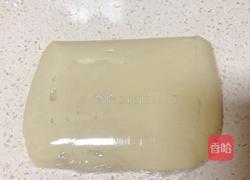 广式豆沙蛋黄月饼的做法图解4