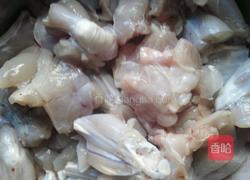 椒盐牛蛙的做法图解1