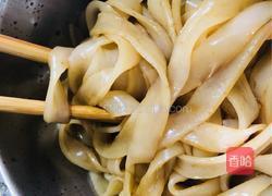 蛋炒河粉的做法图解1