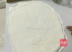 椒盐油饼的做法图解1
