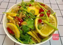 Illustration of how to make Internet celebrity lemon chicken feet 1