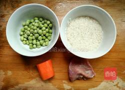 青豆胡萝卜肉片粥的做法图解1