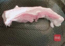 板栗红烧肉的做法图解1