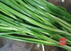 韭菜鸡蛋包子的做法图解2