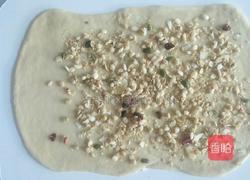 坚果燕麦素油面包的做法图解5