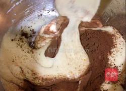 可可蛋糕卷的做法图解7