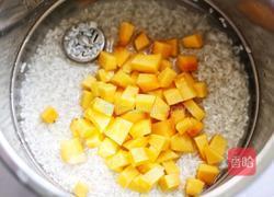 大米南瓜粥的做法图解5