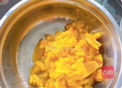 蜜豆南瓜饼的做法图解4
