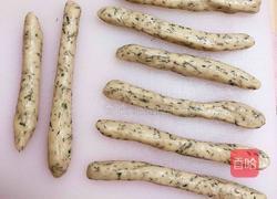 茴香小油条的做法图解12
