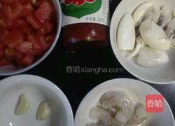 番茄海鲜粥的做法图解1
