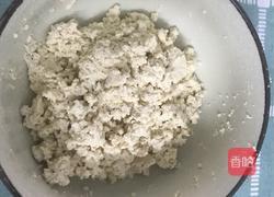 鸡刨豆腐(鸡蛋炒老豆腐)的做法图解2