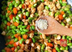 毛豆米炒鸡丁的做法图解13