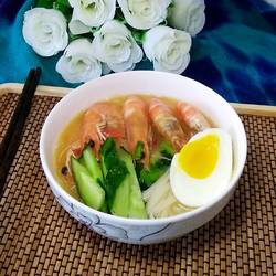 鲜虾鸡蛋面的做法[图]