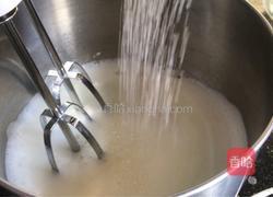 斑馬紋戚風(fēng)蛋糕的做法圖解6