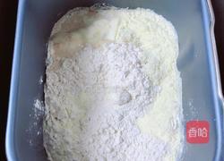 酒酿葡萄干面包的做法图解2