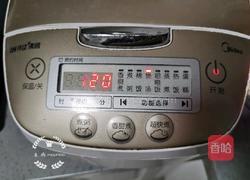 桃胶银耳莲子汤的做法图解7