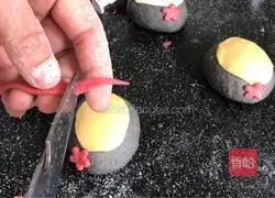 Illustration of how to make Facebook steamed buns 10