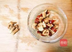 桃胶皂角百合银耳红枣羮的做法图解4