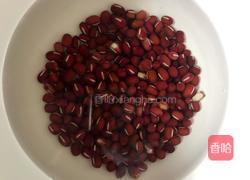 冬瓜红豆鲜奶茶的做法图解2