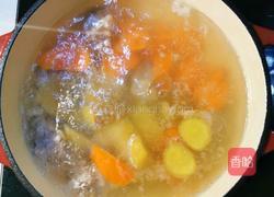 雪莲果排骨汤的做法图解5